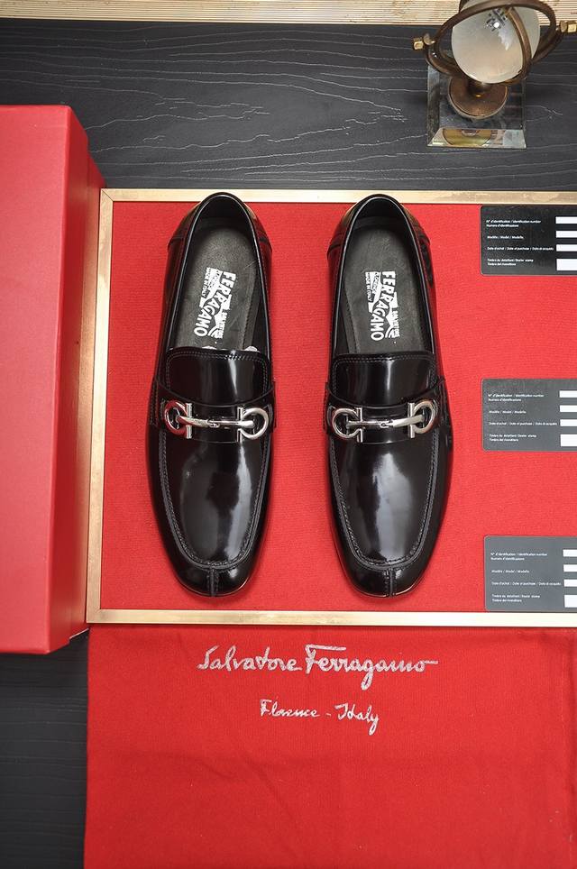 出厂价 Ferragamo 菲拉格幕 专柜最新款 原版进口开边上乘牛皮手工编织成+进口牛里+原版奢华金属扣+原版组合大底 对比无压力 38--45 45定做